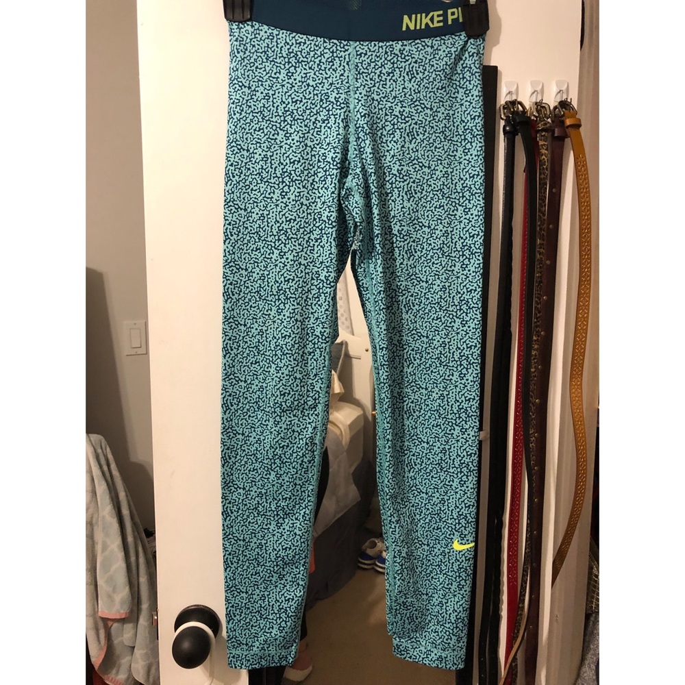 Teal Nike pro leggings. Women’s. Size small.